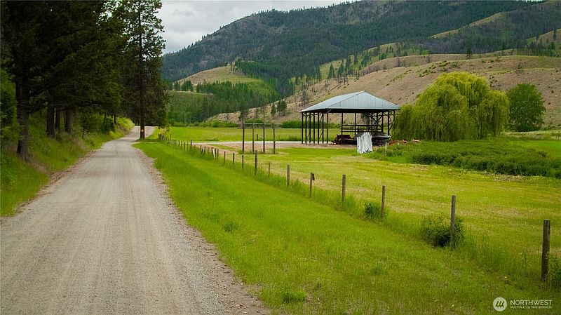 5th image of 240 McFarland Creek Road