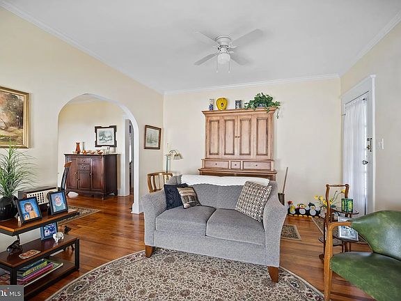 4th image of 129 Osborne Ave Floor 1