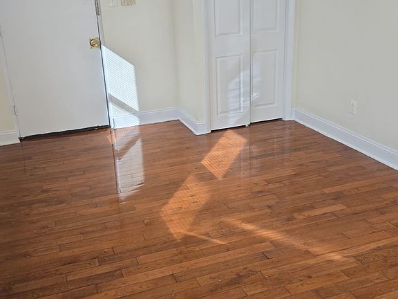 2nd image of 329 E Upsal St #D2