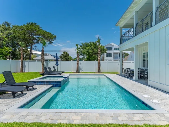 4550 Luke Ave, Destin, FL 32541