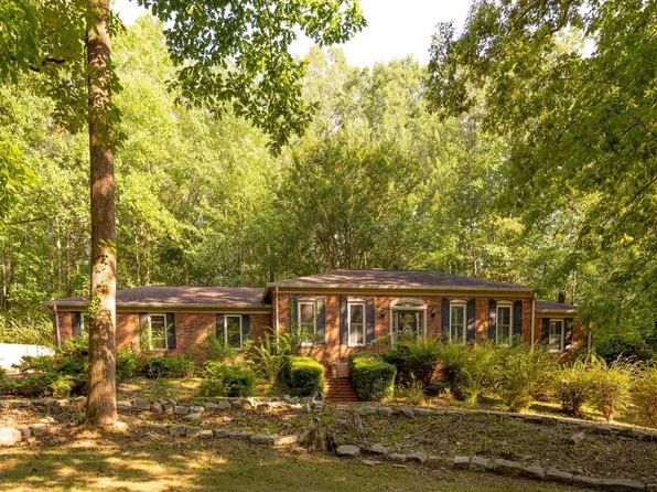 110 Oakwood Cir, Scottsboro, AL 35769