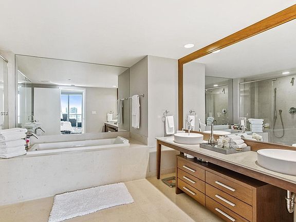 2nd image of 495 Brickell Ave APT 2802