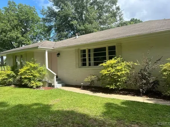 2310 18th St, Northport, AL 35476