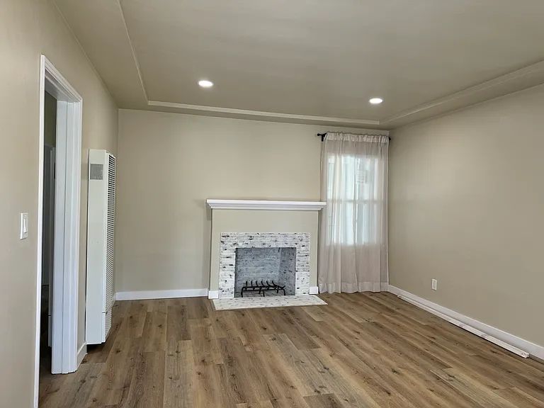 10606 Bryson Ave — Photo 2