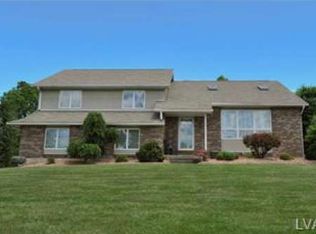 3486 Ringer Rd, Whitehall, PA 18052