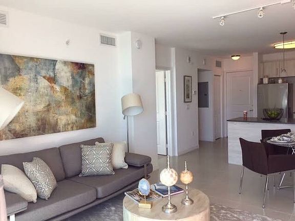 4th image of 7501 E Treasure Dr #913