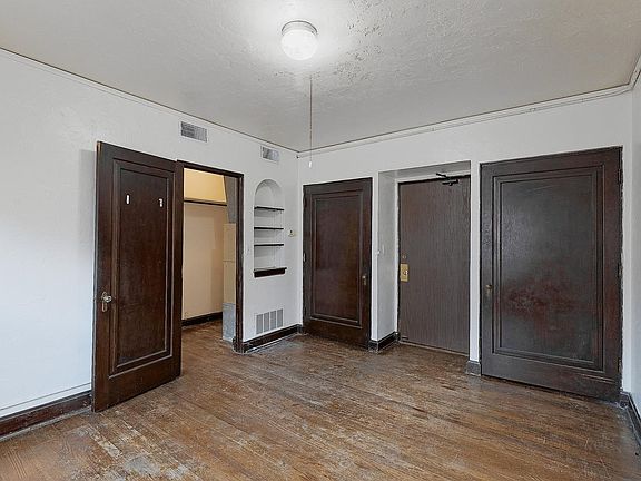 2nd image of 1403 E St #X1