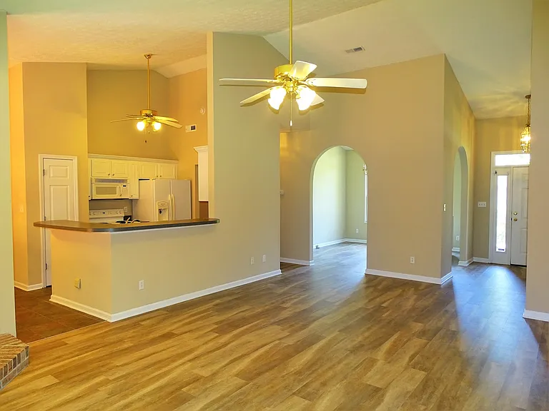 8518 Lawnpark Dr — Photo 4