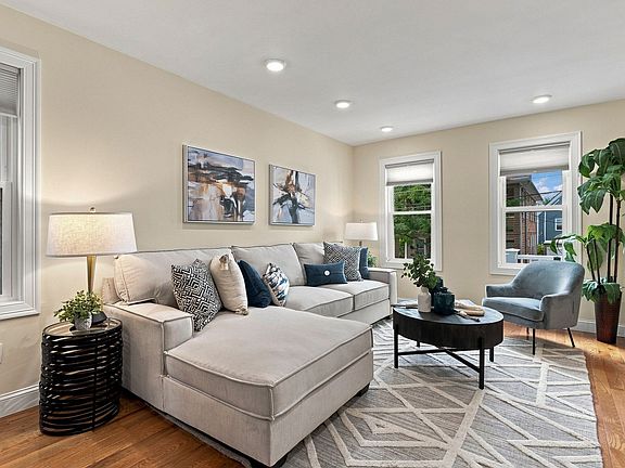 4th image of 21 Malvern Ave #1