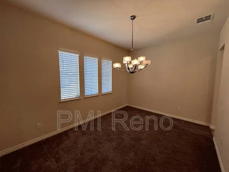 8378 Simsbury Dr — Photo 5