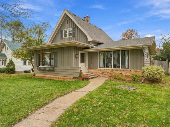 1758 W 5th St, Red Wing, MN 55066