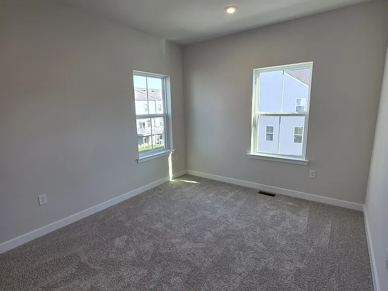 8 Weldon Way — Photo 30