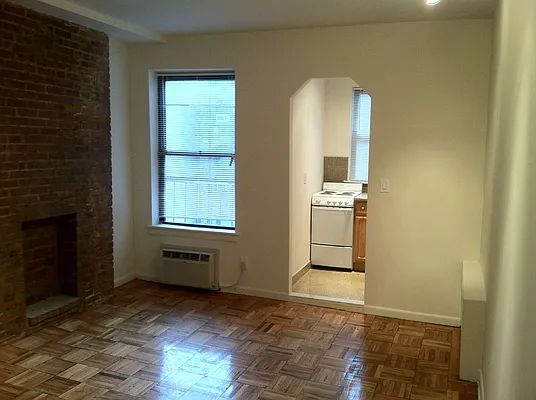 Rented by CVEK Real Estate | media 18