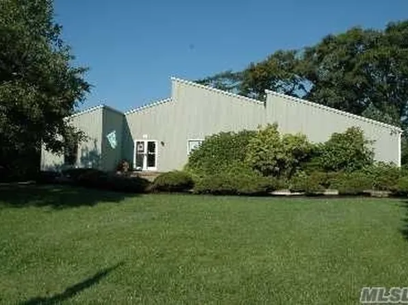 https://photos.zillowstatic.com/fp/aaccf08641e4c2aef6428459dd6f2257-p_e.webp
