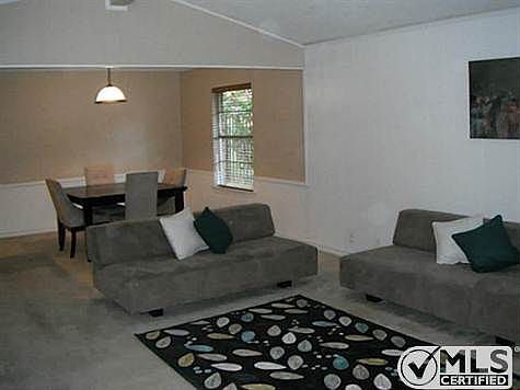 5th image of 1638 San Antone Ln