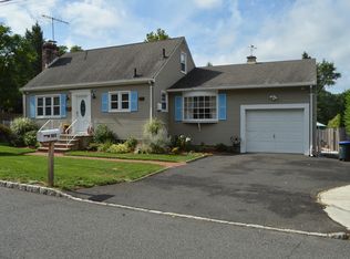 165 Locust Ave, Mountainside, NJ 07092