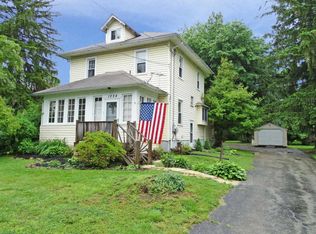 1054 Wentz Rd, Blue Bell, PA 19422