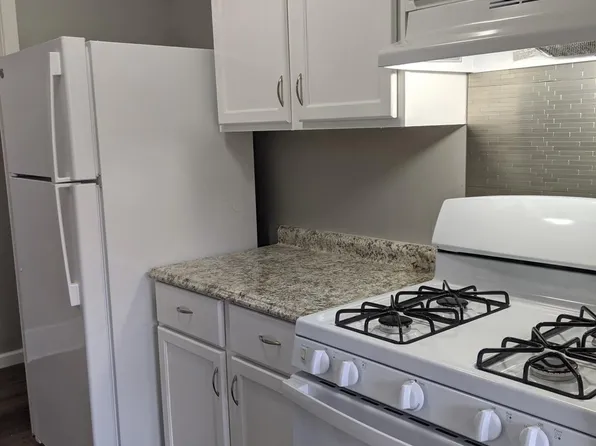 5080 Lee Rd APT 3, Maple Heights, OH 44137