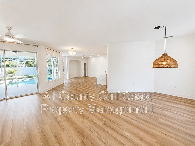 11318 Pine Lilly Pl — Photo 3
