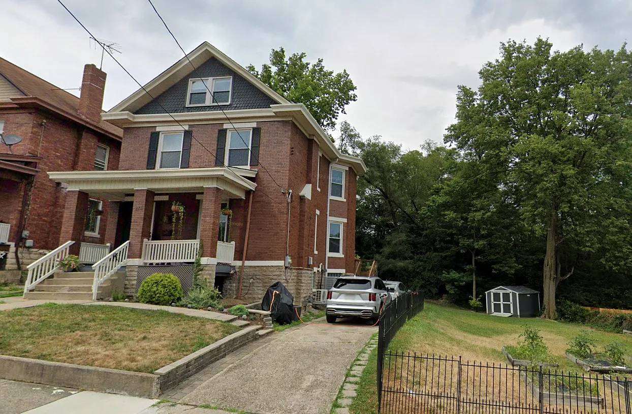 4 bed, 3.5 bath, 2072 sqft, $3,500 — Photo 1