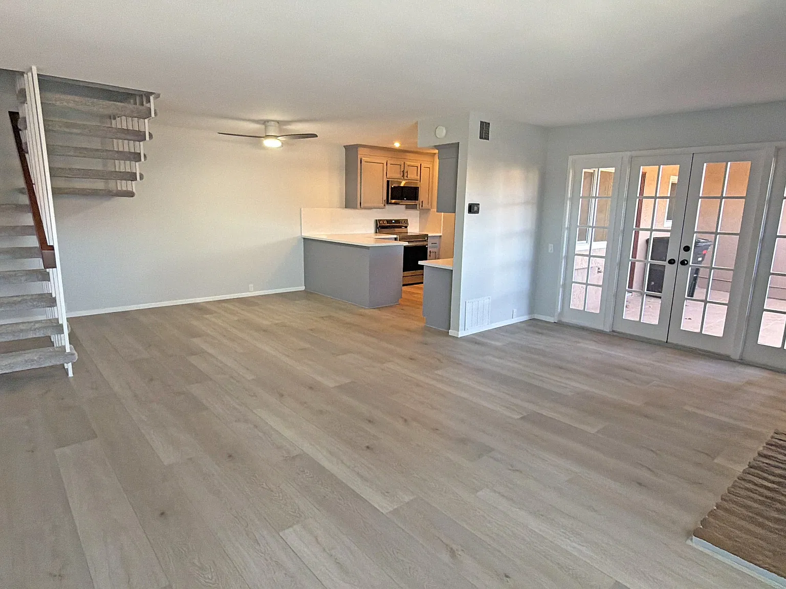 3 bed, 2.5 bath, 1599 sqft, $3,800 — Photo 3