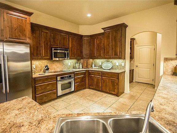 4th image of 109 Live Oak Dr