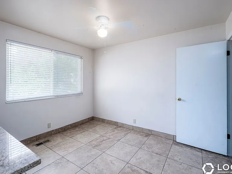 3377 S 2410 E #B — Photo 6