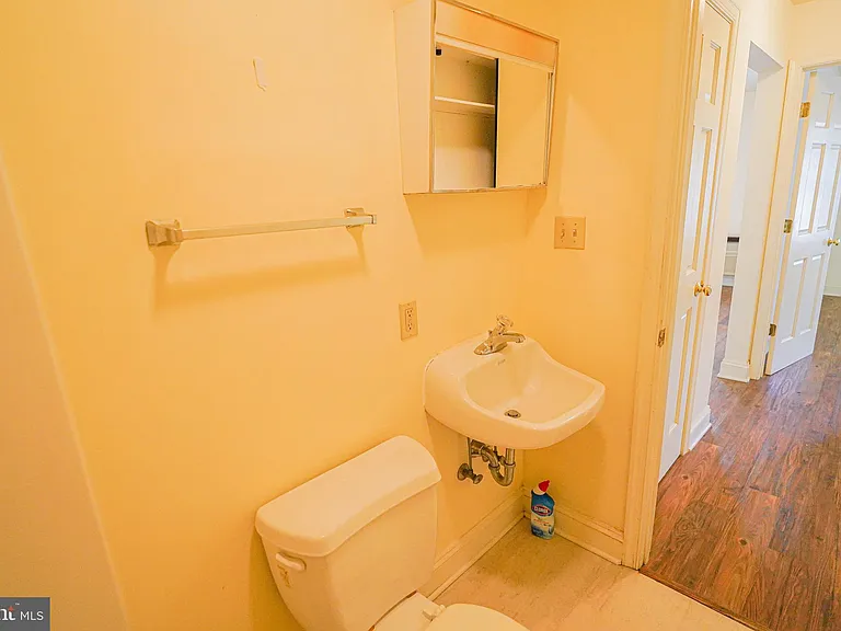 800 Travers St #5 — Photo 47