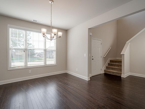 5th image of 1714 Highland Creek Dr