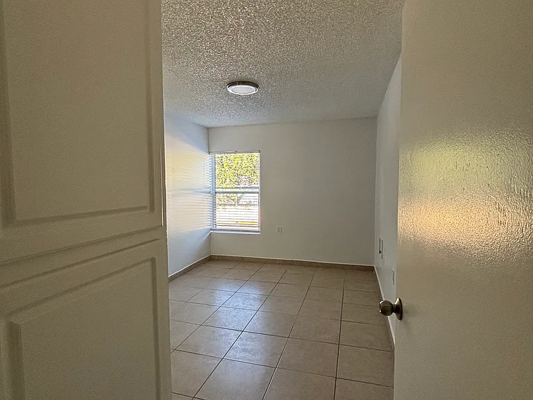 7521 Simpson Ave #212 — Photo 15