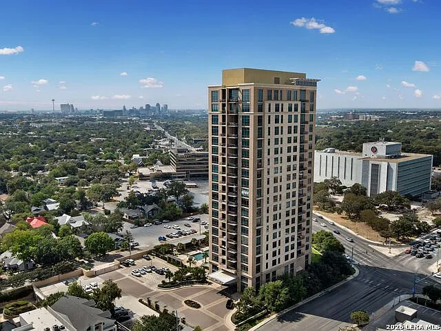 4242 Broadway St #802 — Photo 26