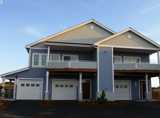 1331 Village Loop #C, Bandon, OR 97411