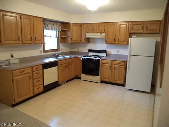 2nd image of 4840 Jody Lynn Dr