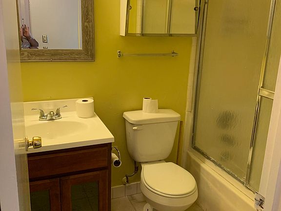2nd image of 235 Willow St