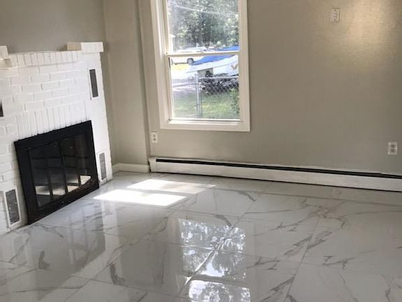 2nd image of 408 Buermann Ave