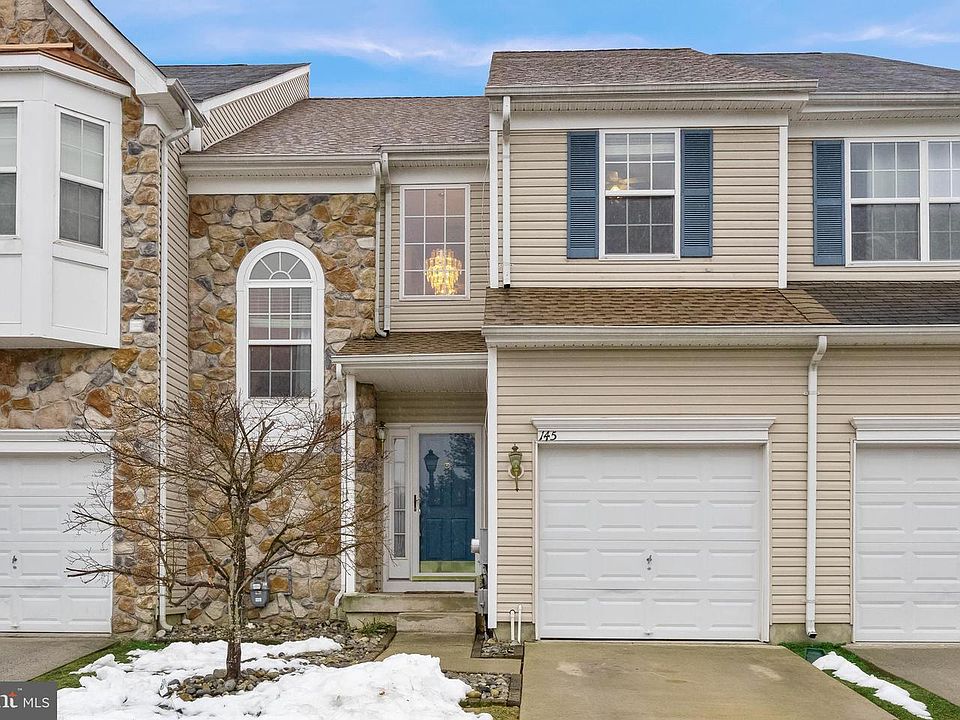 1st image of 145 Chancellor Dr