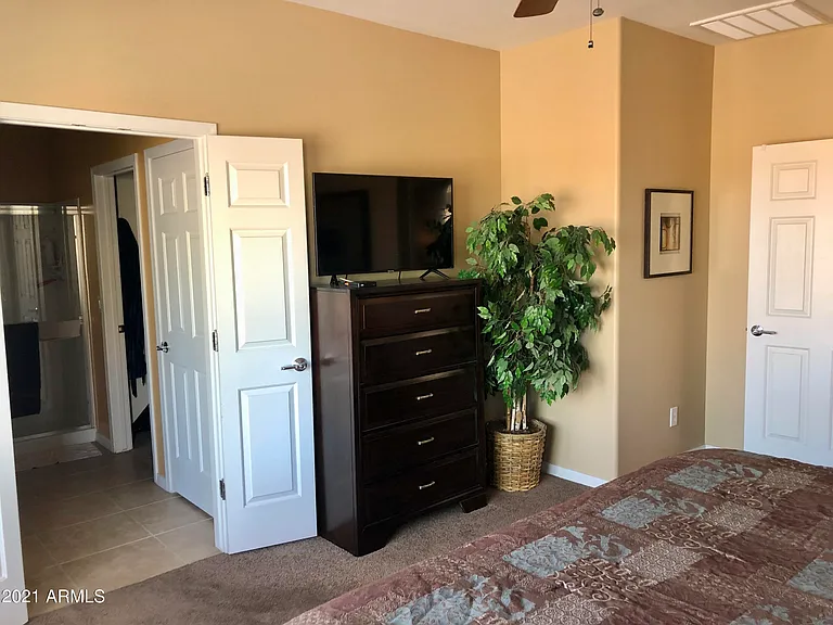 6566 W Mockingbird Ct — Photo 10