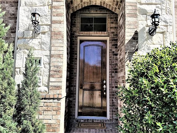 3rd image of 8714 Isaac St