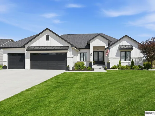 619 S 243rd St, Waterloo, NE 68069