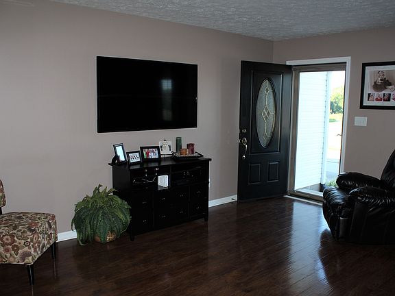 5th image of 814 Creek Harbor Ct