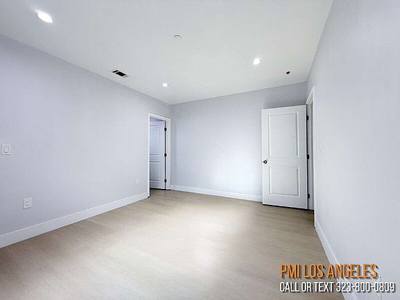 5th image of 208 1/2 E 87th St