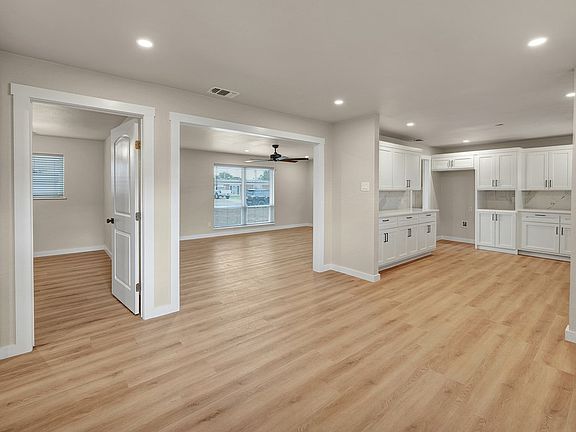 5th image of 4317 Tanner Dr #A