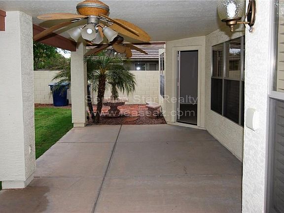 2nd image of 1109 E Gail Dr