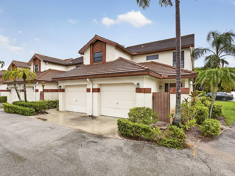 12708 Shoreline Dr #F — Photo 33