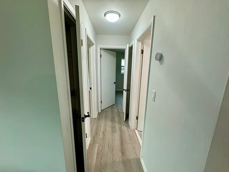2934 Webley Dr — Photo 14