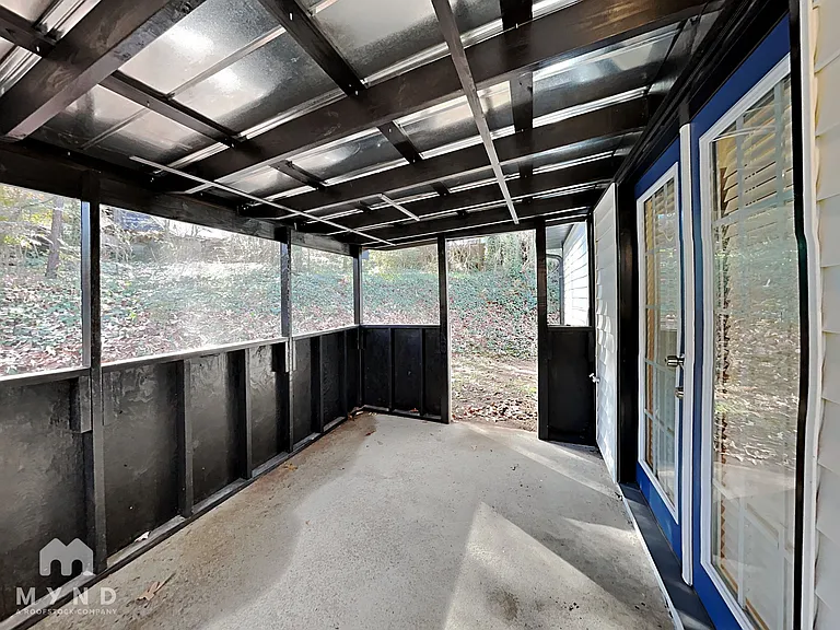 325 Morris Dr SE — Photo 16