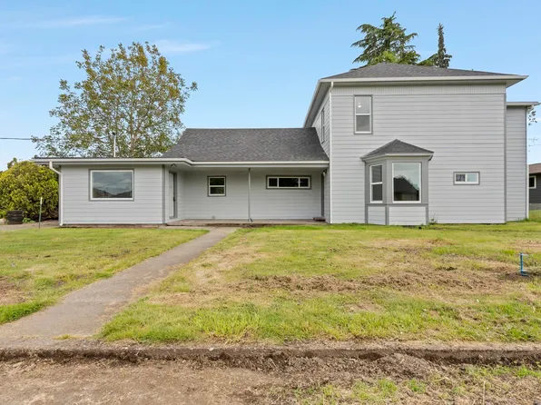918 W Darby St, Stayton, OR 97383