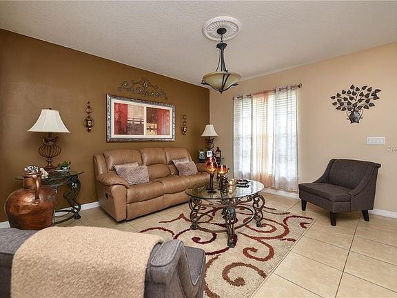 4th image of 2031 Banner Ln