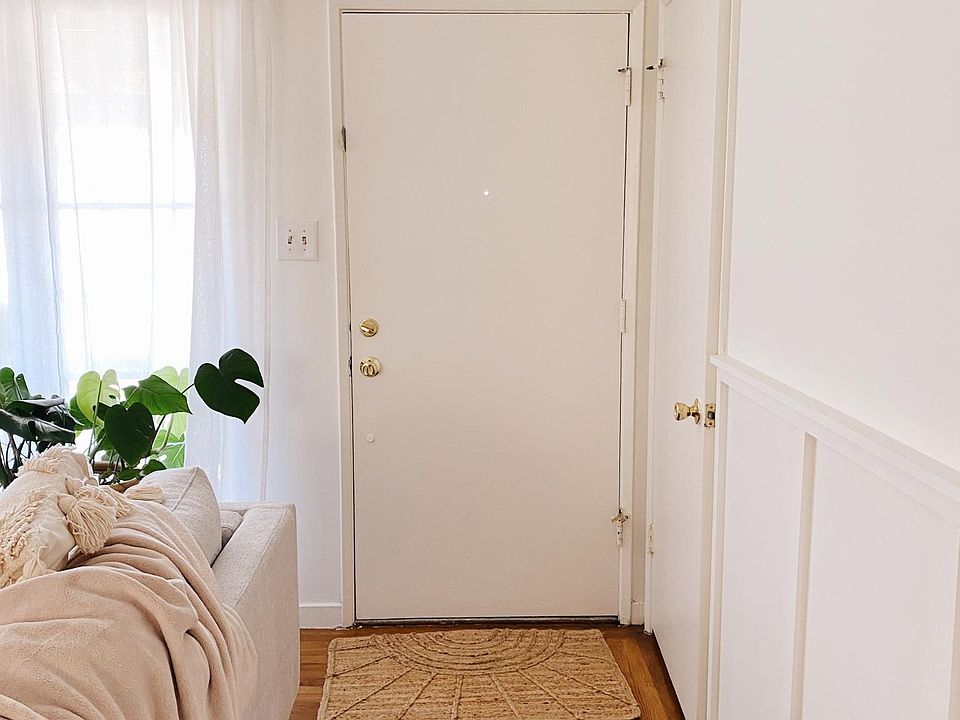 1st image of 3044 Monterey St