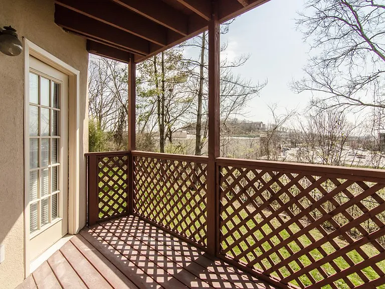 254 Glenstone Cir — Photo 18